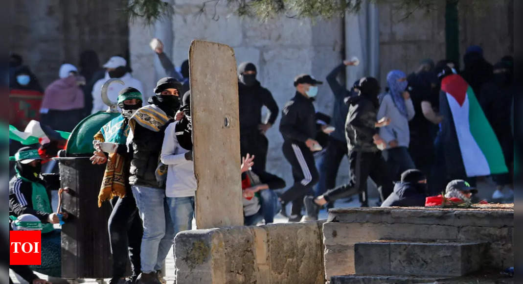 jerusalem:  Clashes erupt at Jerusalem holy site, 152 Palestinians hurt – Times of India