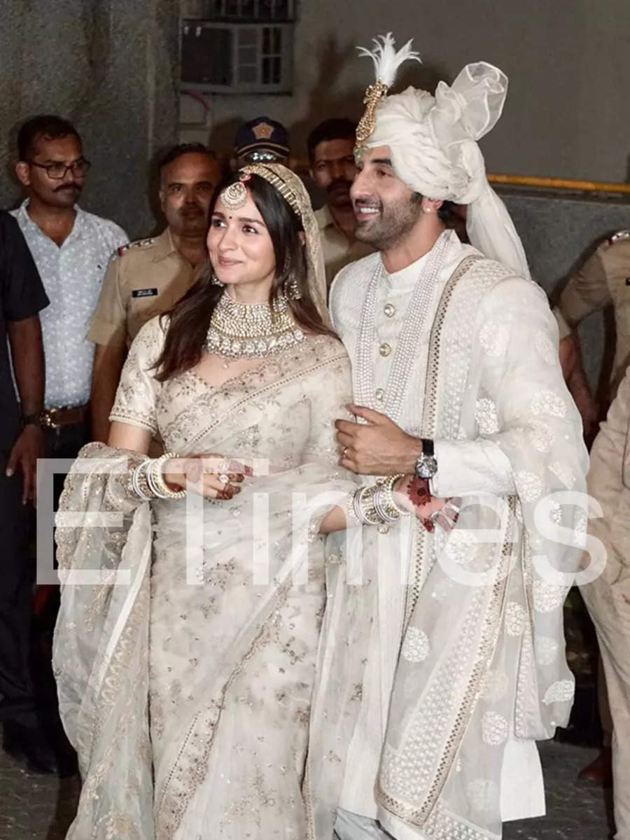 Decoding Ranbir Kapoor and Alia Bhatt’s wedding look, photos, pics ...