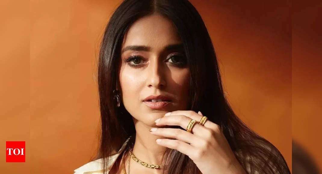 Ileana D’Cruz clarifies she had suicidal thoughts due to ‘a very sensitive topic’, not because of her ‘body issues’ – Times of India