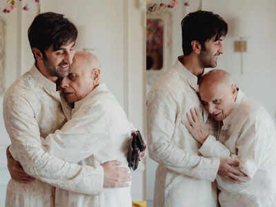Mahesh Bhatt emotionally hugs son-in-law Ranbir Kapoor, picture goes viral
