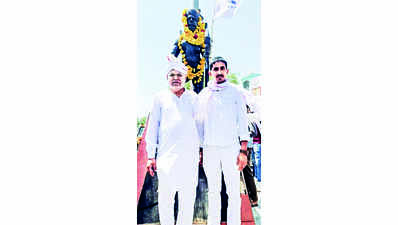 BTP MLAs install statue of tribal hero Poonja, booked