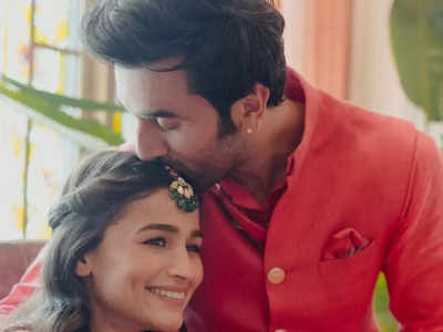 Alia Bhatt-Ranbir Kapoor's wedding party: Karan Johar brought a special gift and other inside details from the starry night