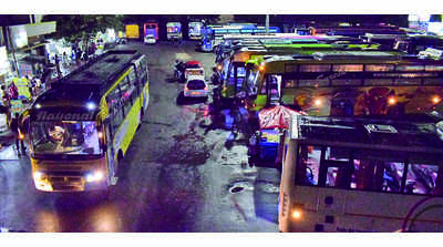 Pvt bus operators flout govt’s assurance, fleece passengers