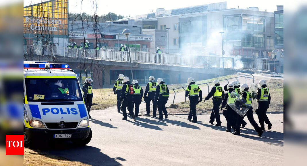 Sweden Riots: Riots in Sweden against far-right group leave 3 injured ...