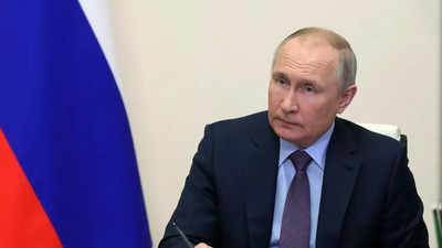 Vladimir Putin says Russia should use budget to support economy