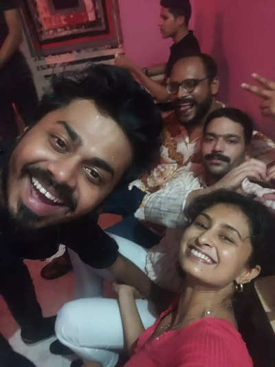 Sambit Chatterjee celebrates b’day with fiancée Chitrangada and friends