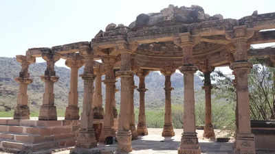 Welcome to Juna Barmer, Rajasthan's very own lost world