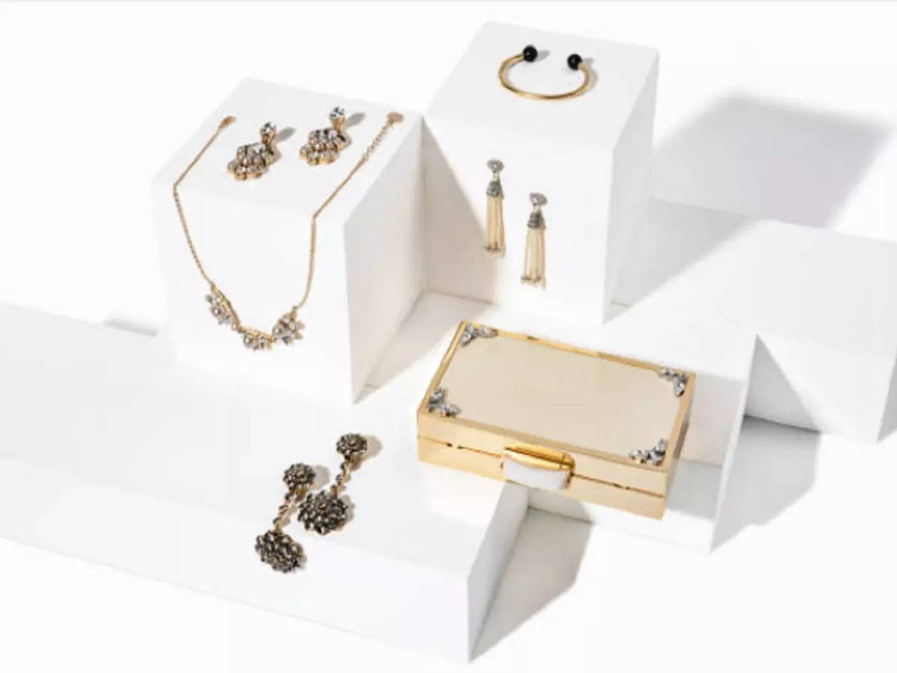 Fashion: Why Summer Is The Time To Experiment With Jewellery (And