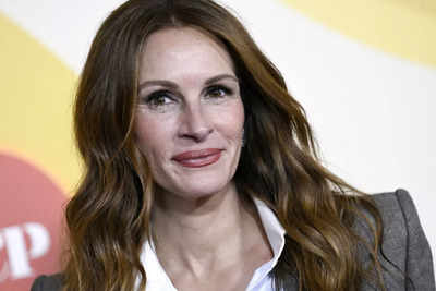 Julia Roberts says she turned down romantic comedies for 20 years as good scripts didn't exist
