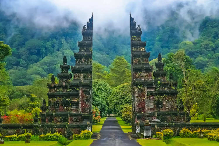 The spectacular temples of Bali