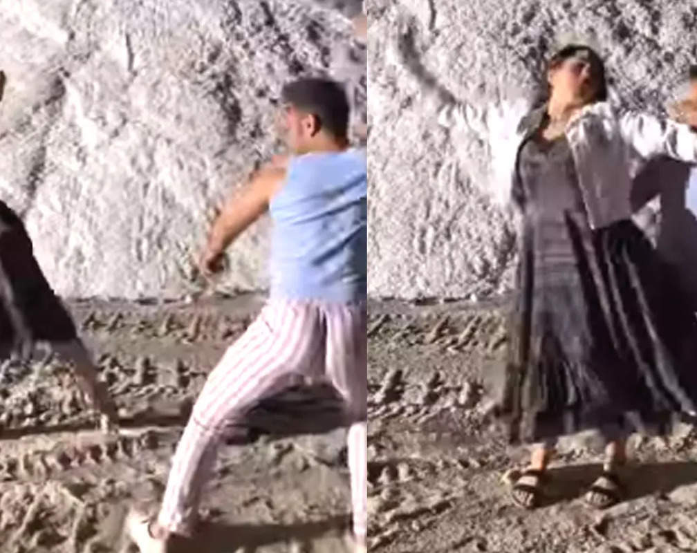 
Viral video! Sara Ali Khan shows off her killer dance moves on RD Burman’s hit song ‘Samundar mein naha ke’
