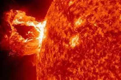 Sun: Sun Emits Massive Solar Flare That May Impact Radio, Satellite ...