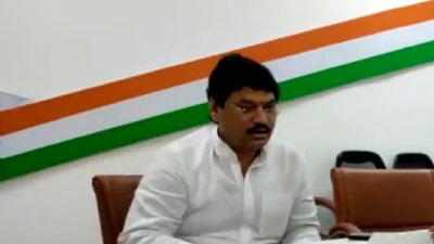 Case registered against woman for 'trying to extort money' from Maharashtra minister Dhananjay Munde