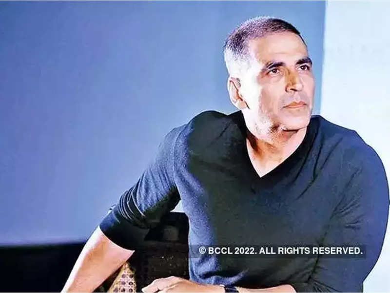 Here’s how fans reacted to Akshay Kumar's midnight apology for tobacco advertisement
