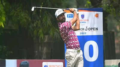 Manu Gandas and Amardeep Malik tied for lead in Delhi-NCR Open golf