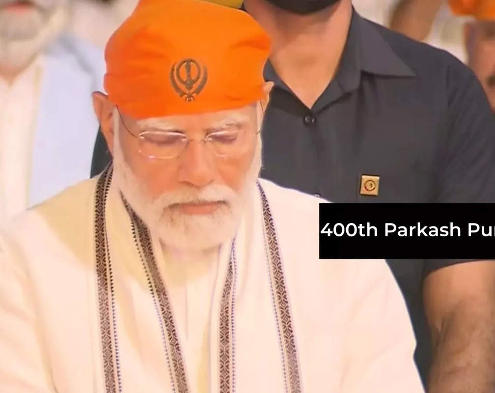 
PM Modi attends the 400th Parkash Purab celebrations at Red Fort
