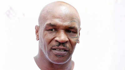 Mike Tyson hits passenger on a US plane Off the field News