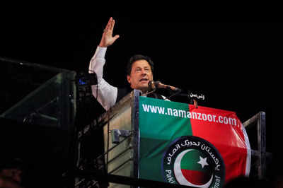 Imran Khan once again praises India's foreign policy at Lahore rally