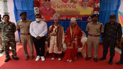 Odisha: Police solemnize marriage of surrendered Maoist couple