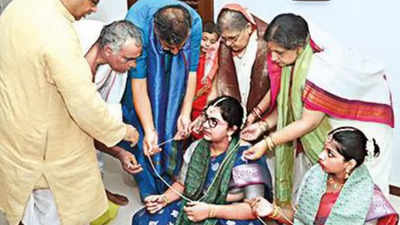Kolkata: Family holds thread ceremony for late green judge’s granddaughters