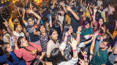 For discs, Sunday nights become extended weekend in Kolkata
