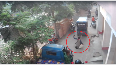Watch: Woman falls into open manhole in Patna, rescued