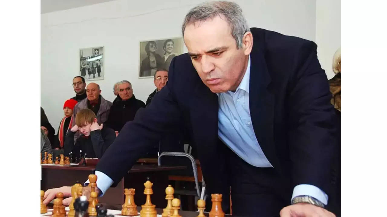 GARRY KASPAROV ON MODERN CHESS PART 4