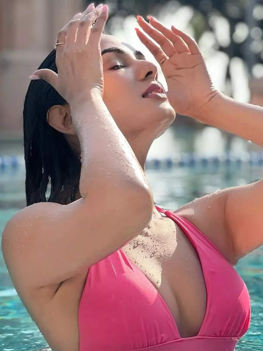 Sonal Chauhan is a total water baby: Check out her bikini pics ...