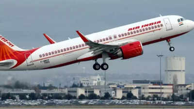 AI Chicago-Delhi flight suffers lighting strike during departure, lands safely at destination