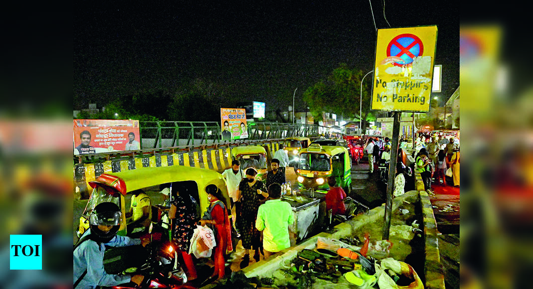 Crackdown On Illegal Parking Soon; Cops To Get Weekly Offs | Noida News ...