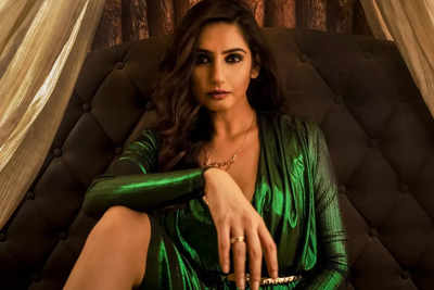 Exclusive: After rustic role, Ragini Dwivedi ups her glam quotient for Santhanam's next