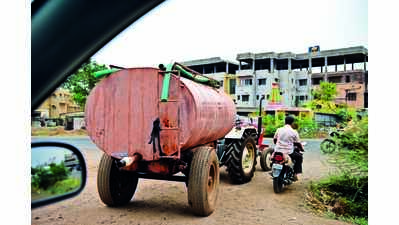 Admin authorises SDO to give nod to water tankers