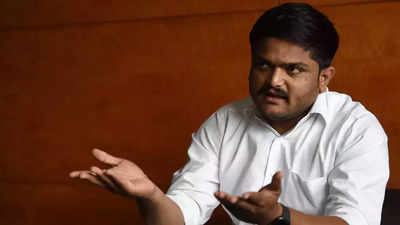 Unhappy only with Gujarat Congress leaders, says Hardik Patel