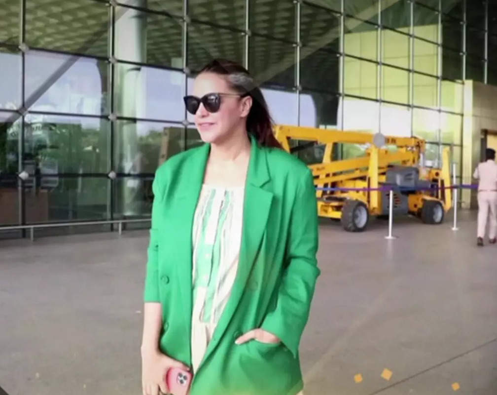 
Neha Dhupia flaunts her grey hair at Mumbai airport
