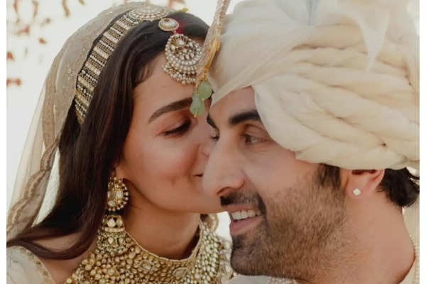 THIS is how Ranbir introduced Alia to his family