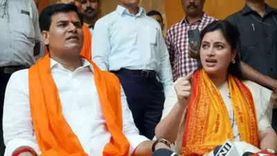 Hanuman Chalisa row: Conspiracy to destabilise Maharashtra govt, allege MVA allies