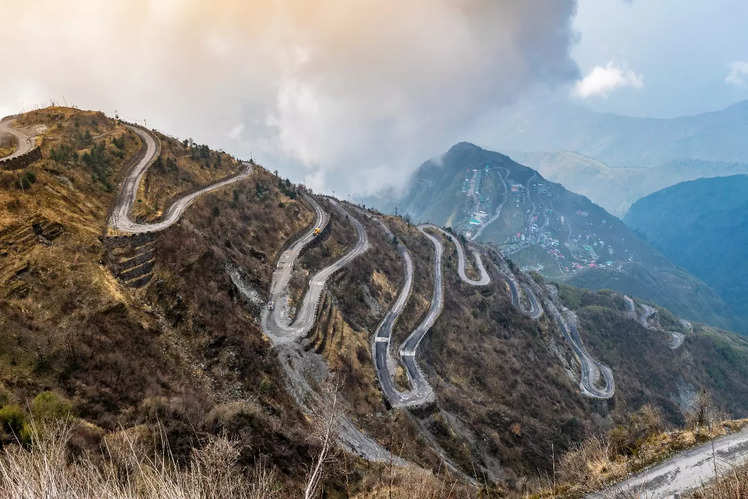 Iconic roads in India for the adventurous soul | Times of India Travel