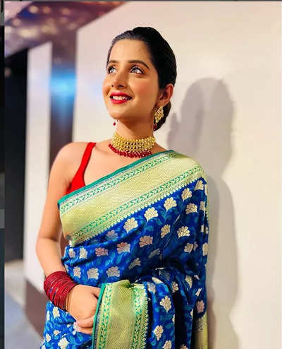 Debchandrima dazzles in a classic sari look