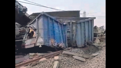Uttar Pradesh: 15 wagons of coal-laden goods train derail on freight corridor in Etawah