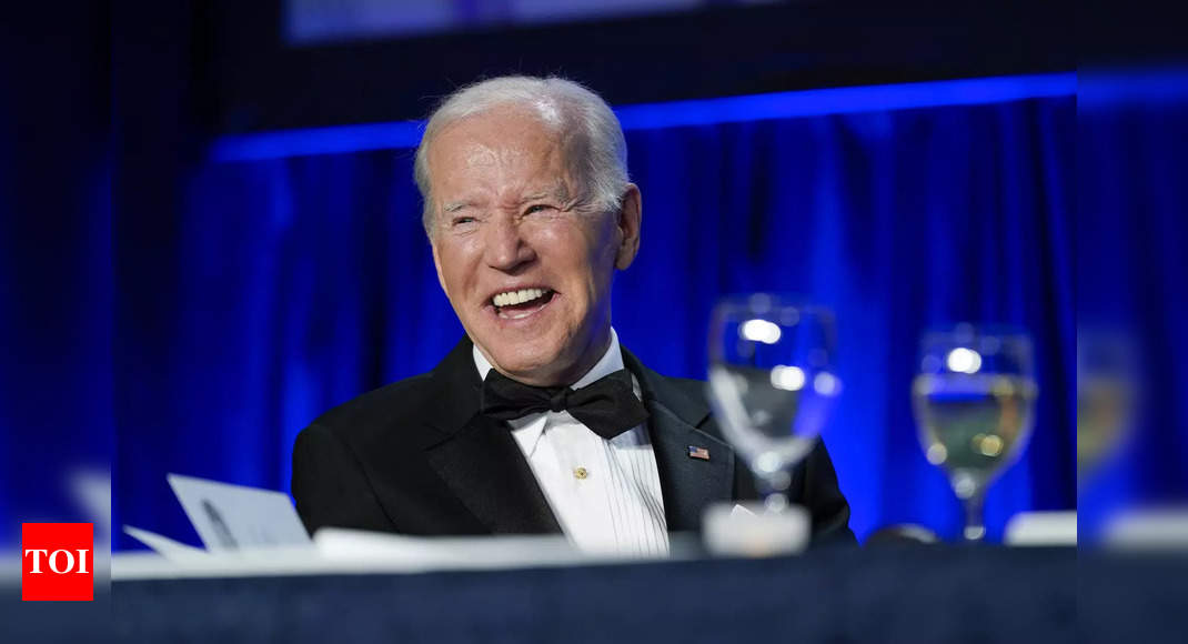 Biden roasts Trump and himself at correspondents’ dinner – Times of India