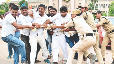 Telangana: Osmania University sits on nod for Rahul Gandhi event, tension on campus
