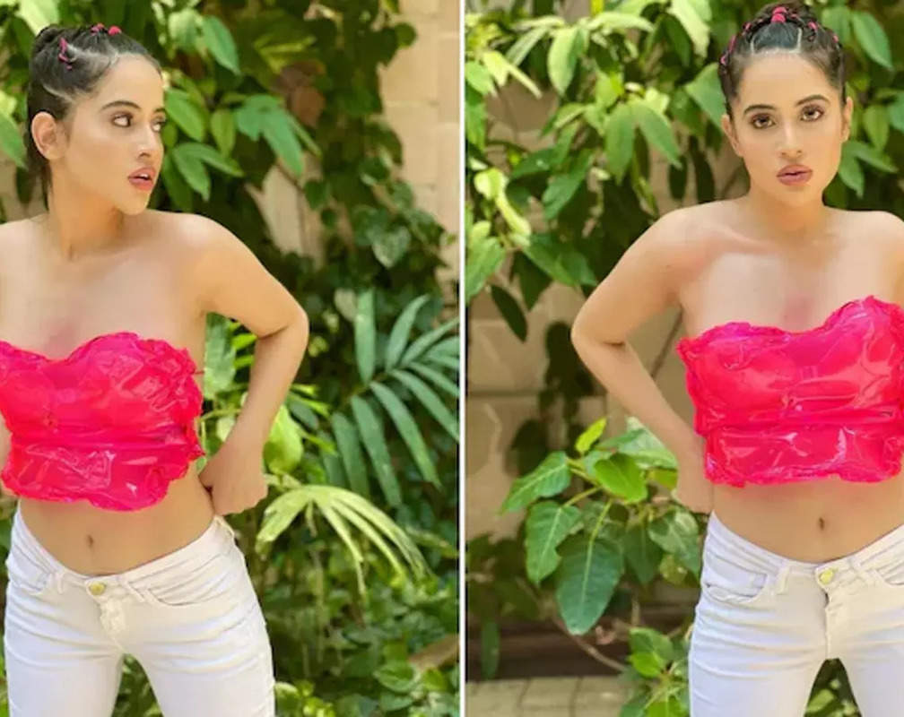 
Urfi Javed drops pictures wearing a corset top made out of plastic, netizen says 'Gareebon ki Lady Gaga'
