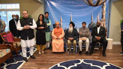 Indian community in US hosts inter-faith Iftar in Chicago