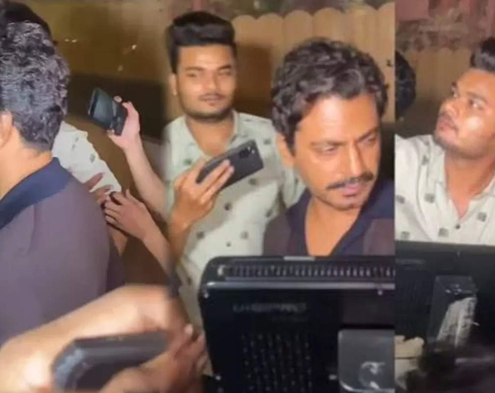 
Nawazuddin Siddiqui stops his bodyguard from pushing away his fans trying to click selfies with him, netizens call him a ‘legend'
