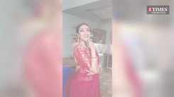 Rituparna Sengupta looks beautiful in a red Dhakai