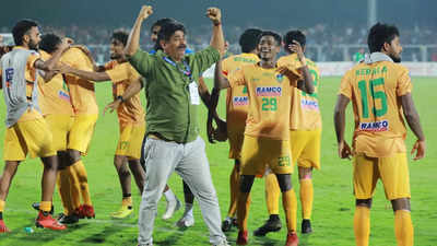 Kerala beat Bengal in penalty shootout to lift Santosh Trophy