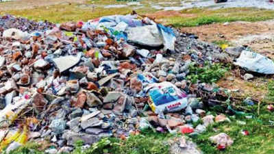 Chennai: Debris dumping on Neelankarai beach draws residents' wrath
