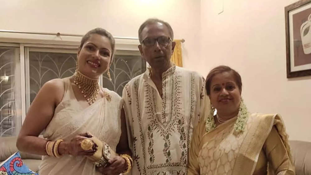 Viral photos of former India cricketer Arun Lal-Bulbul Saha's wedding