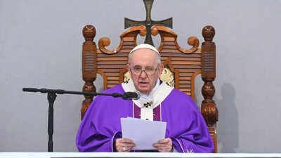 Pope wants to meet Putin, compares Ukraine war to Rwanda