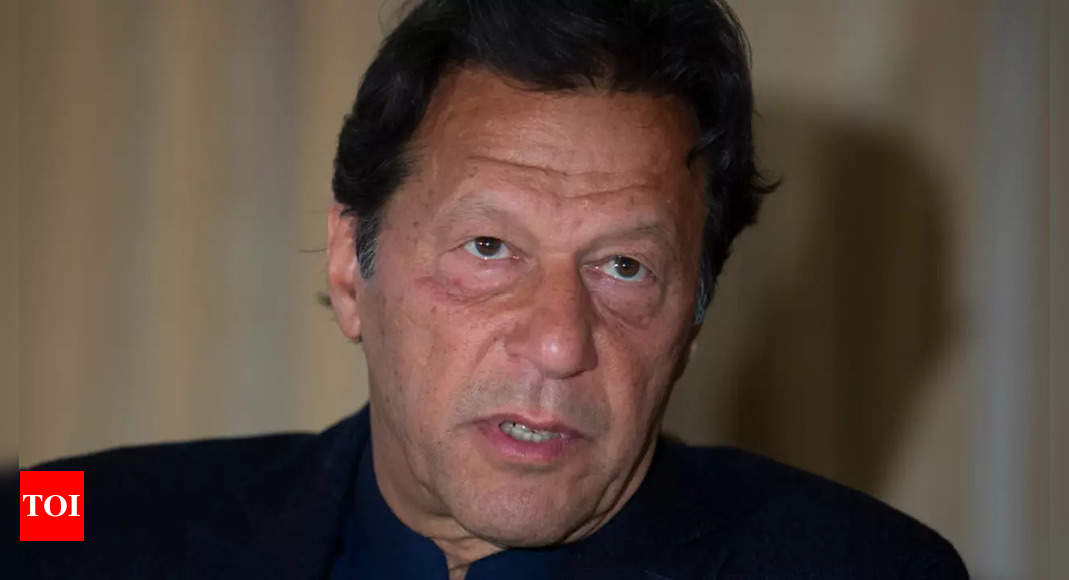 Imran Khan willing to discuss early polls with PM Shehbaz Sharif, says senior Pakistani lawmaker – Times of India
